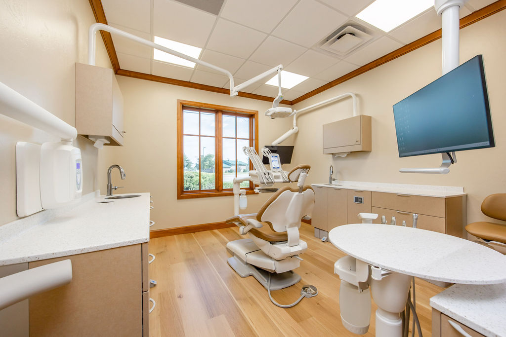 Damon R. Johnson DDS Dental Excellence operatory room Edmond, OK